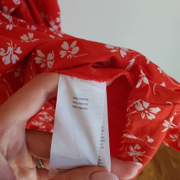 J.CREW Red Dainty Floral Faux Wrap Short Sleeve V Neck Ruffle Mini Dress sz 00 - Picture 7 of 9